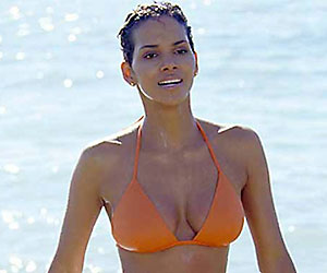 halle berry in hot swimsuit from die another day
